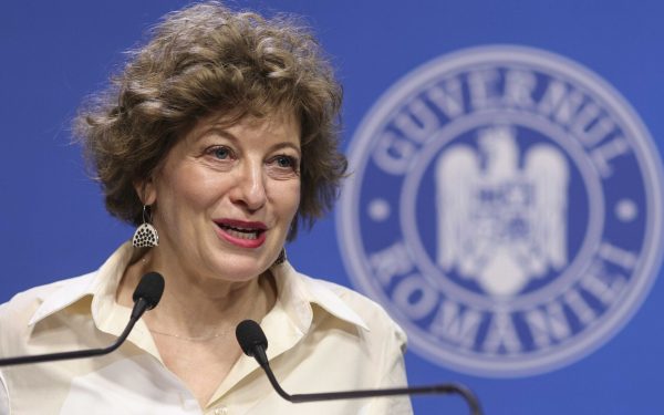 TAROM, pe marginea prăpastiei: Guvernul decide soarta până pe 30 aprilie