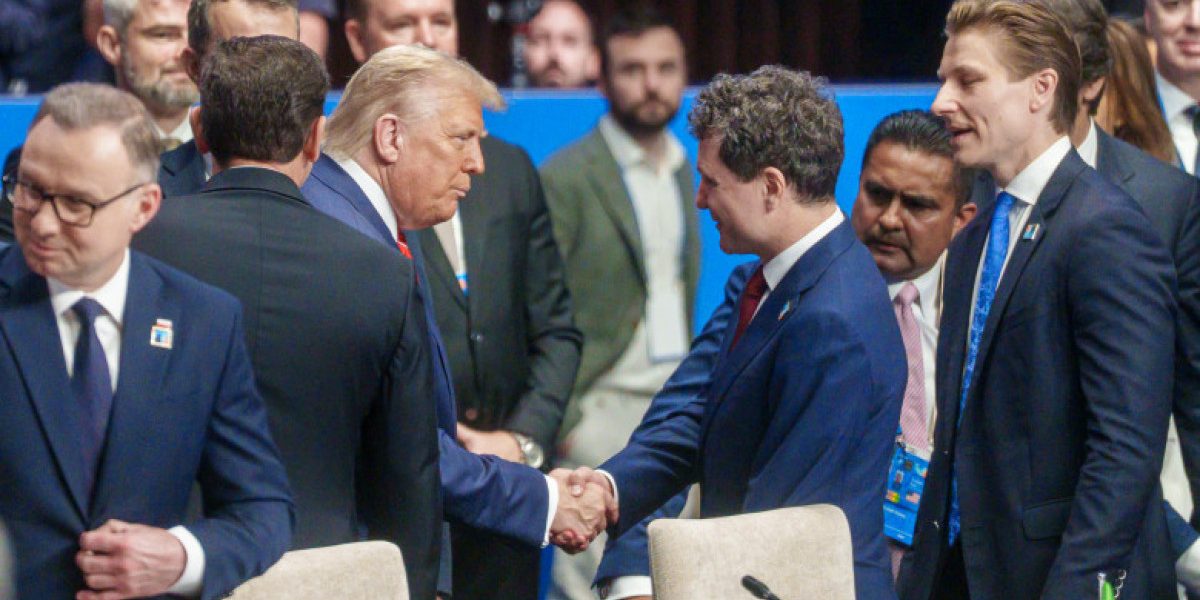 Președintele Dan ezită să meargă în SUA, dar Parteneriatul Româno-American avansează