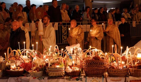 Paștele Ortodox a sosit la Toronto: Imagini de la celebrare