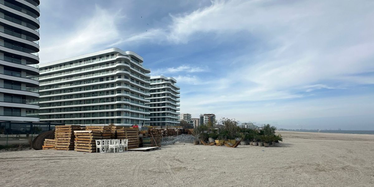 Amenzi la Năvodari: Firmele au amenajat plaje fără contracte – Apele Române au intervenit