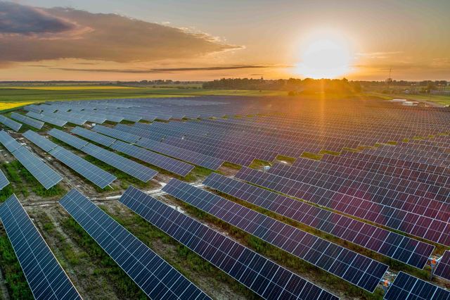 Prețuri NEGATIVE la ENERGIE: ziua a 6-a. Vezi GRAFICUL