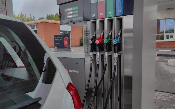 Ieftinirea carburanților, doar „fotografie de moment”? Avertismentul lui Adrian Negrescu