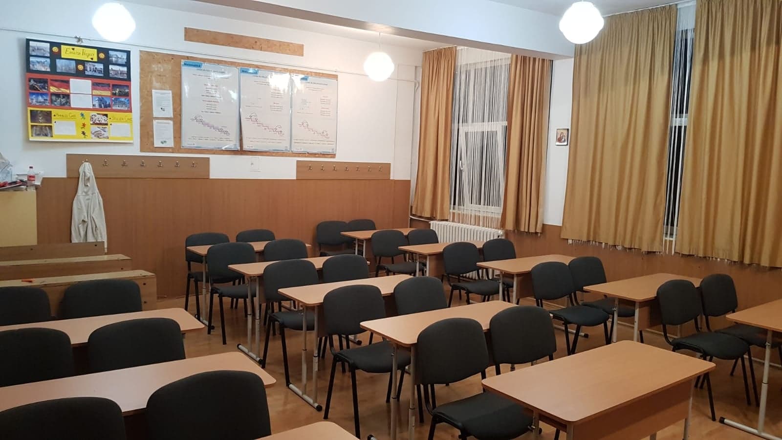 Programele școlare pentru clasa a IX-a sunt aproape finalizate, cu o finalizare estimate de aproximativ 90%, urmând să fie încheiate complet până în luna mai, conform anunțului făcut de directorul Centrului Național pentru Curriculum și Evaluare, Bogdan Cristescu