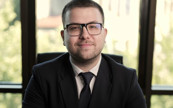 Aurul, refugiu sigur în vremuri de criză? Analiza pentru piața din România