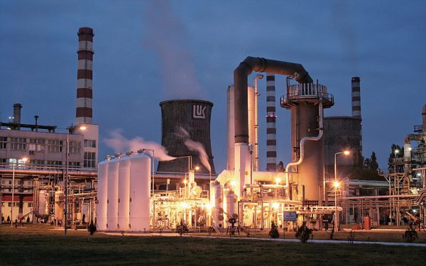 Bucurie la Petrotel: Rafinăria lui Bogdan Ivan, gata de relansare în 45 de zile