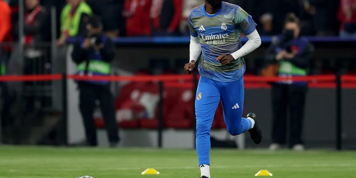 Real Madrid îi propune prelungirea contractului liderului defensivei