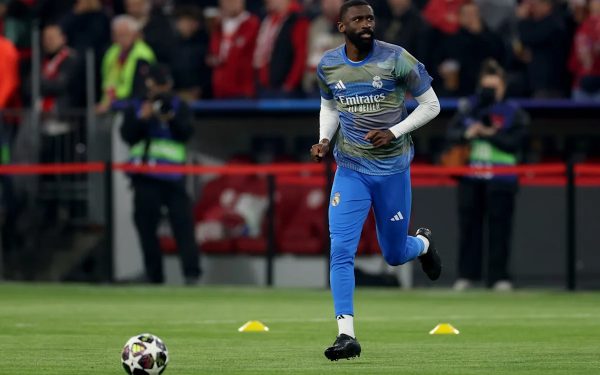 Real Madrid îi propune prelungirea contractului liderului defensivei