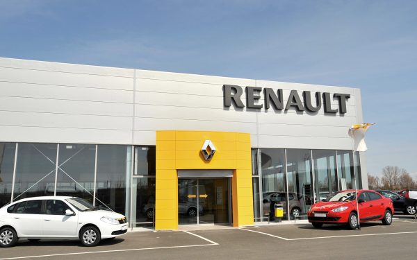 Renault, restructurare masivă: Până la 2.400 de posturi eliminate