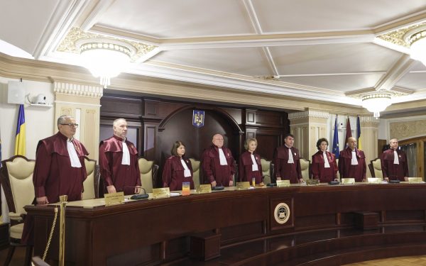 Tănăsescu (CCR): Nu există fractură. Nici presiuni politice