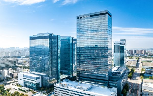 Samsung strălucește: Profituri record grație memoriilor