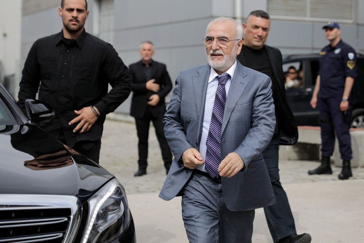 Savvidis bagă mâna-n buzunar: 8 milioane € pentru dorințele lui Răzvan Lucescu