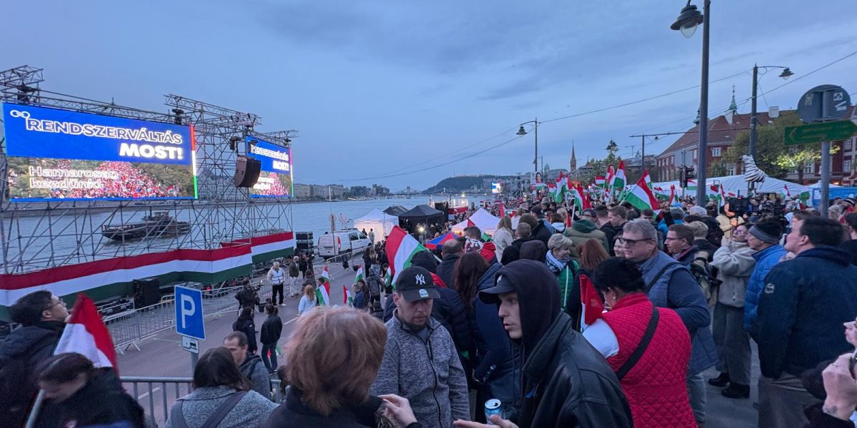 Budapesta, REACȚIE dură după înfrângerea lui Viktor Orban: „Masacru electoral”