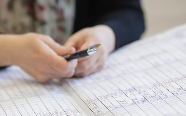 Titularizare în România: Cadre didactice sub lupa. Doi profesori dezvăluie testul real