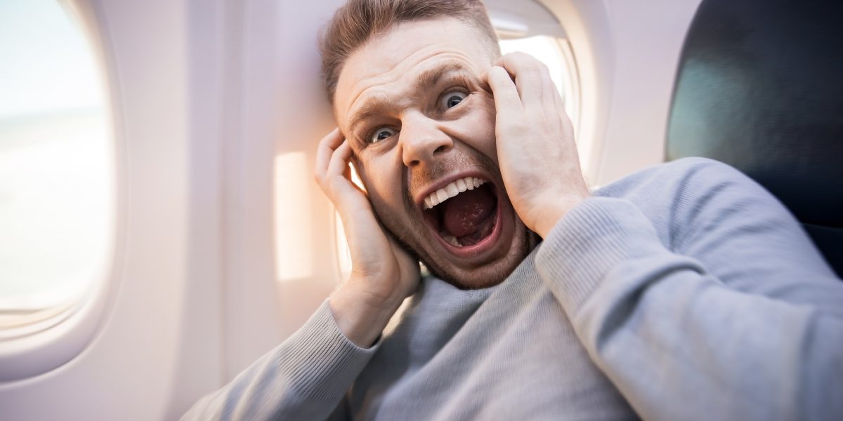 Sfatul medicilor: Cum scapi rapid de durerea de urechi la decolare și aterizare