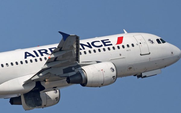 Air France umflă prețurile: Biletul la clasa economică, mai scump cu 50 de euro