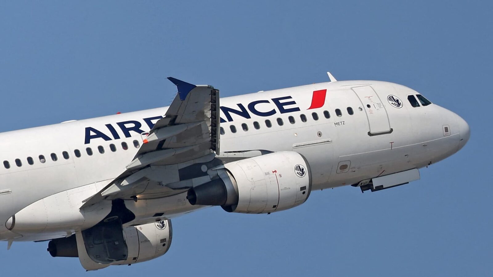 Air France umflă prețurile: Biletul la clasa economică, mai scump cu 50 de euro
