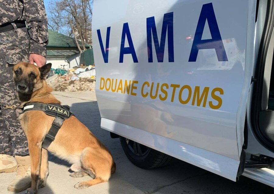 Autoritatea Vamală Română a demarat o operațiune amplă de control pe principalele rute de transport din țară, vizând în mod special importurile de produse alimentare perisabile, începând de luni, 6 aprilie 2026