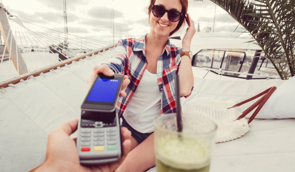 VISA Deschide Ușa Către Cumpărăturile Conduse de Inteligența Artificială pentru Companii la Nivel Global VISA, gigantul de plăți, a lansat o nouă soluție numită „Intelligent Commerce Connect”