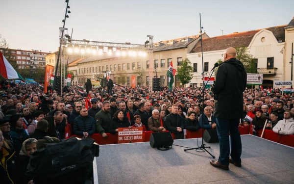 Vrem să păstrăm ce-am realizat: Donald Trump, discurs la București