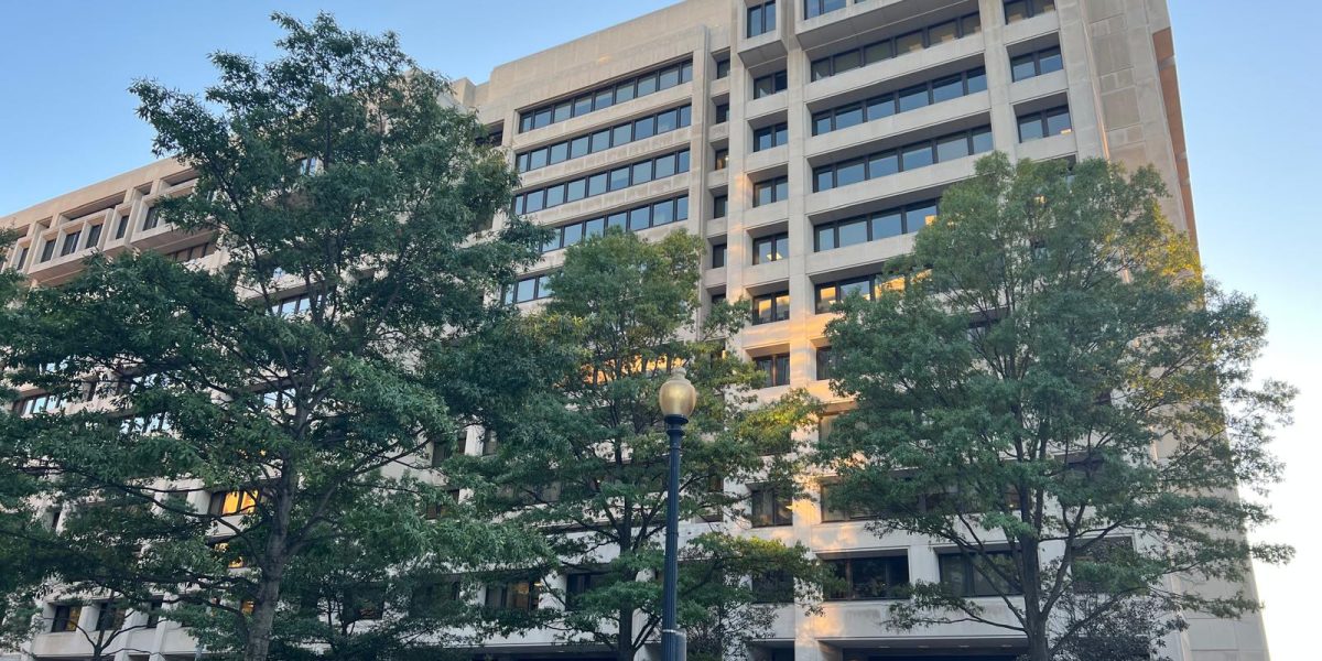 FMI, semnal de ALARMĂ: Recesiune la orizont și previziuni economice sumbre