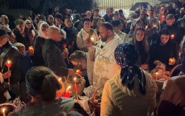 Pastorala la Bergamo: Mii de români, la lumina Învierii. Tradiția, sfântă, spun ei