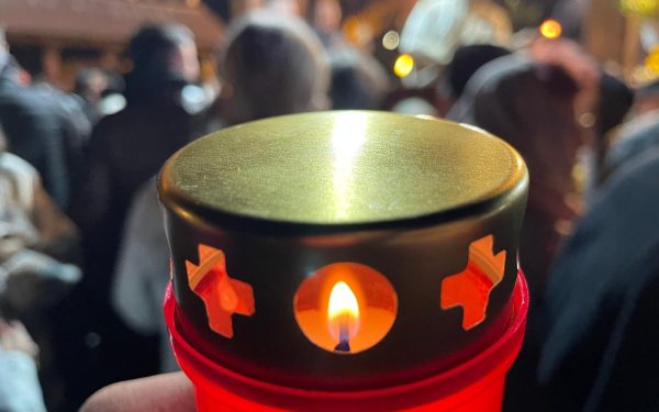 Înviere cu drujbă: Biserica de lemn și tăierea copacilor, un contrast amar