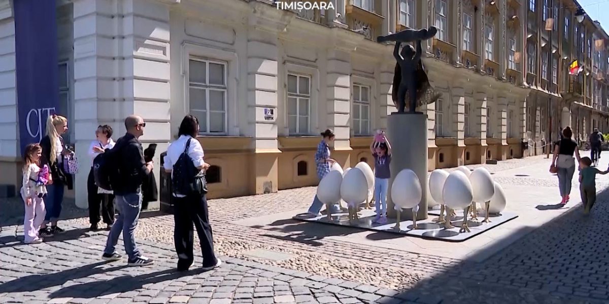 Ouăle gigant din Timișoara, scandal de 7.000 de euro: statuia uitată