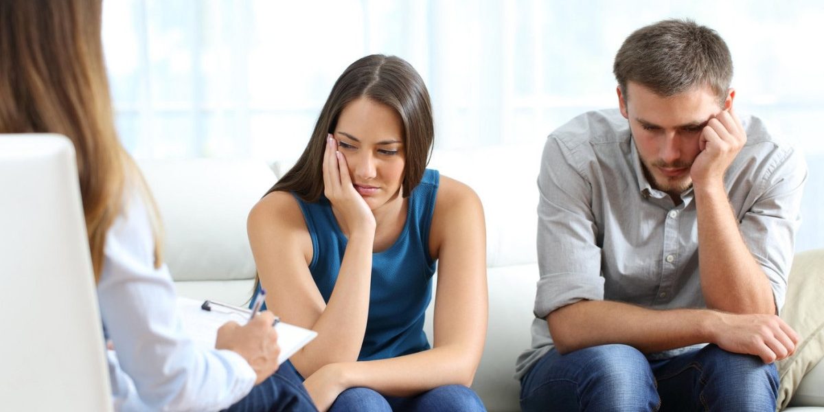 Părinții copiilor cu autism și Down, sprijin psihologic GRATUIT. Legea a trecut