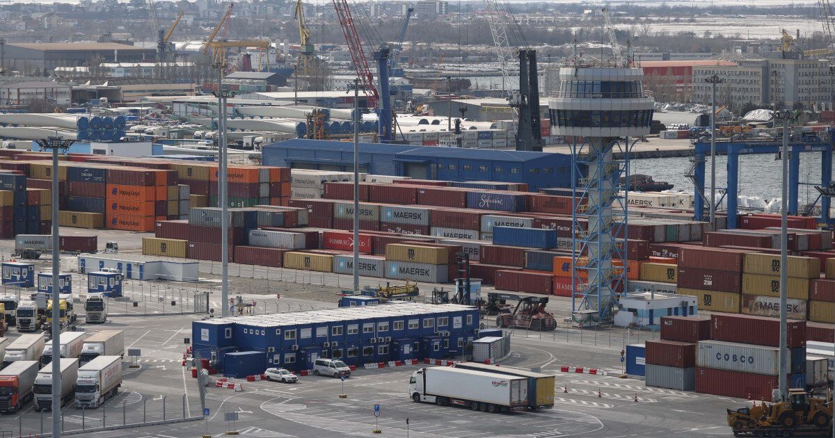 Guvernul a aprobat suplimentarea bugetului Ministerului Transporturilor și Infrastructurii pentru anul 2026 cu 281,6 milioane de lei, conform unei decizii luate joi