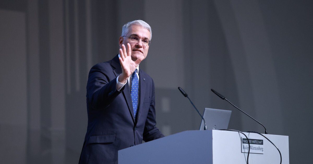 Guvernul accelerează implementarea reformelor din Planul Național de Redresare și Reziliență (PNRR), potrivit declarațiilor făcute joi de ministrul Investițiilor și Proiectelor Europene, Dragoș Pîslaru