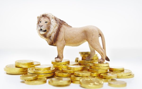 Cursul BNR: Euro crește abrupt, depășind noi praguri în fața leului românesc