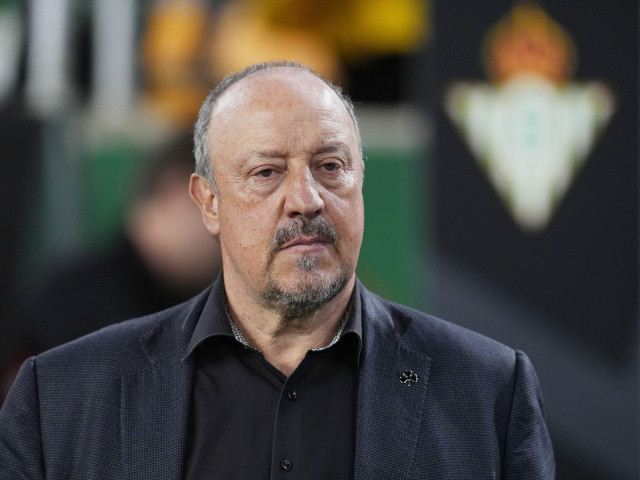Rafa Benitez a transmis un mesaj emoționant familiei lui Răzvan Lucescu, după meciul din UEFA Conference League, în care echipa antrenată de tehnicianul spaniol a reușit să egaleze cu PAOK Salonic