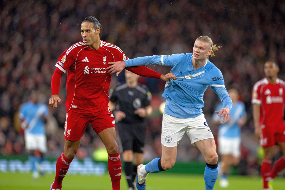 Manchester City și Liverpool se află față în față, într-una dintre cele mai interesante partide din sferturile Cupei Angliei, disputată pe stadionul Etihad din Manchester