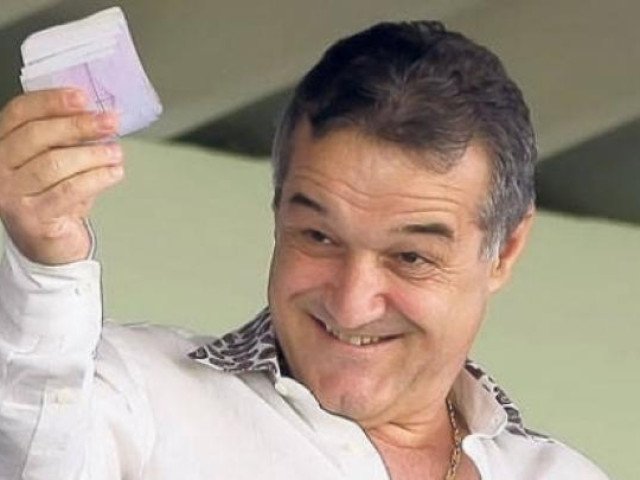 Marile cluburi europene continuă să fie aproape de a-și întări loturile cu transferuri spectaculoase, iar România nu face excepție, fiind, din nou, în centrul atenției în această perioadă