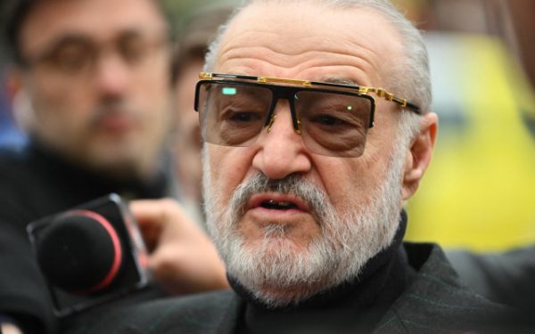 Becali, cu inima frântă: ”Mă doare pentru fată! Vedeți-vă de treabă!”