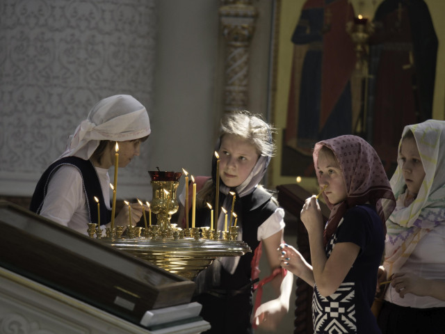 Când pică PAȘTELE? Calendarul ortodox vs. catolic: 2027-2036. Diferențe șocante