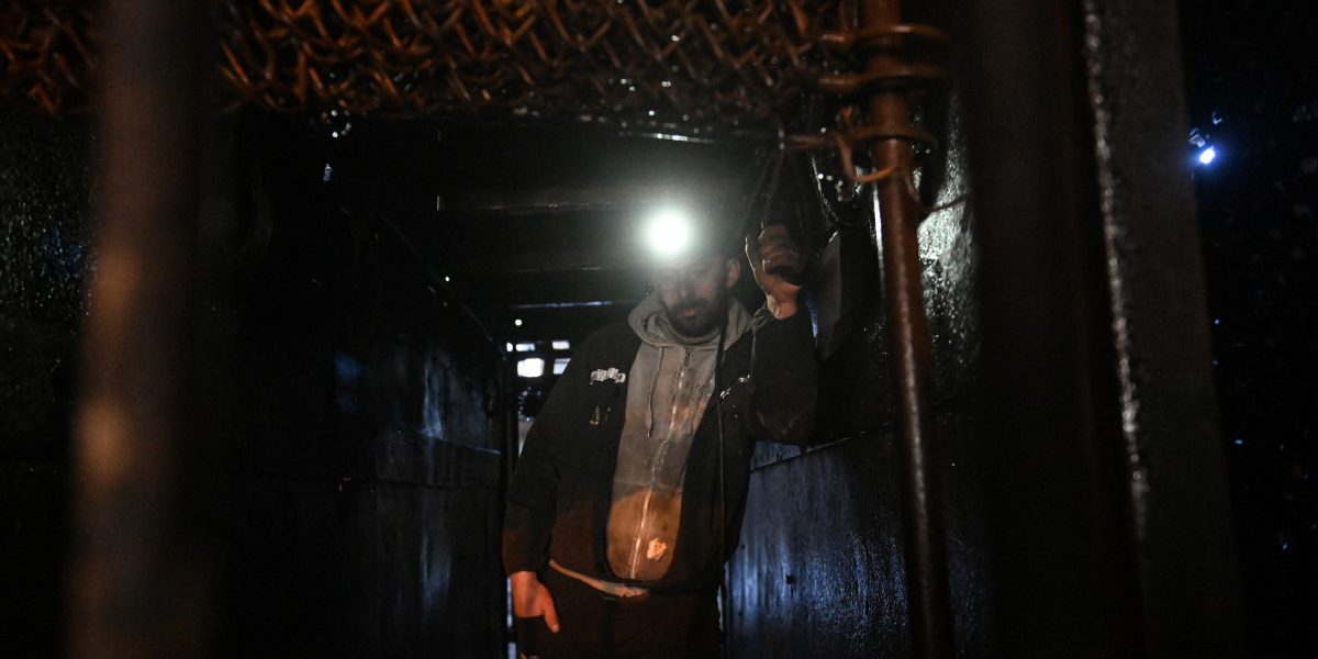 Guvernul alocă 350 milioane lei pentru minele din Valea Jiului, insuficient