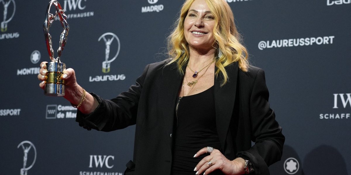 Nadia Comăneci, „Oscarul Sportului” la 50 de ani de la „10 Perfect”