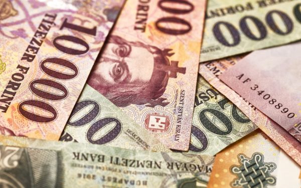 Forintul Ungar, pe val: Opoziția, cu ochii pe miliarde de euro de la UE