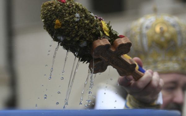 Agheasma Mică în Vinerea Luminată: Ce spun preoții despre Izvorul Tămăduirii