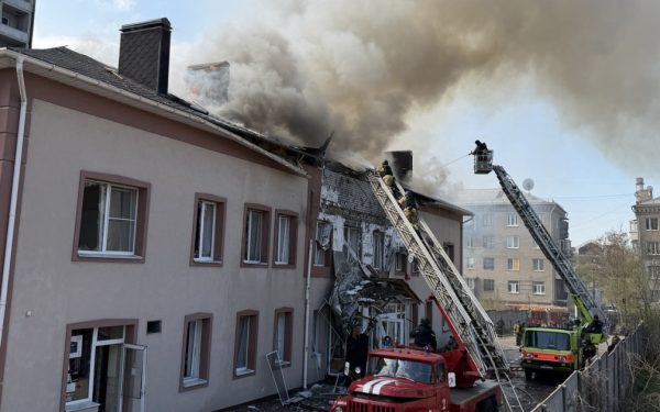 Rusia ignoră armistițiul de Paște: Ucraina acuză aproape 11.000 de încălcări