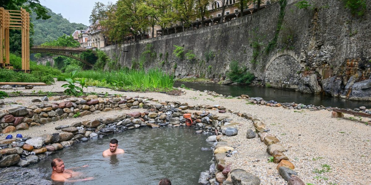 Bilete de tratament balnear 2026, aprobate de Finanțe: Câți români beneficiază gratuit