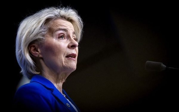 Bruxelles vrea oprirea importurilor de gaze din Rusia, dar Europa cumpără mai mult