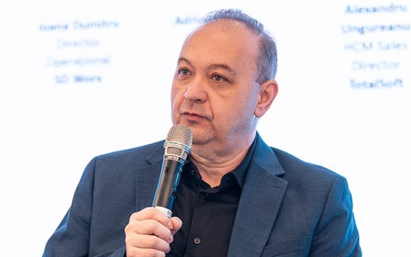 Productivitate explozivă: AI redefinește munca. Mai multe rezultate, aceiaşi oameni