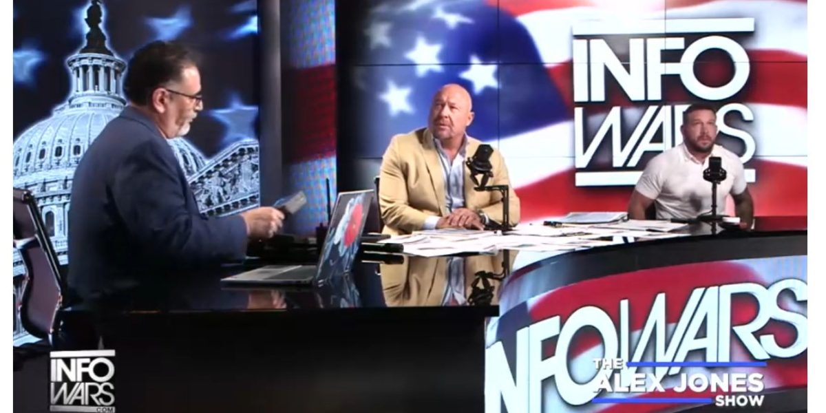 The Onion vrea să transforme site-ul lui Alex Jones într-o parodie satirită