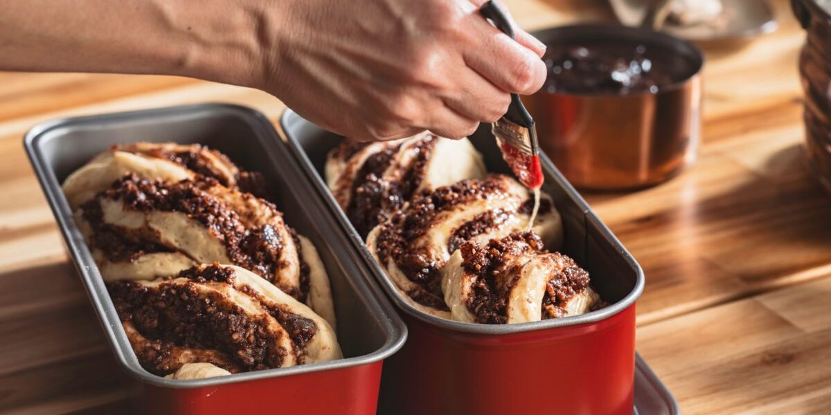 Cozonac ca la bunica: Rețeta SECRETĂ cu aluat opărit, pufos și gustos