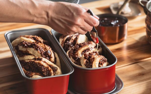 Cozonac ca la bunica: Rețeta SECRETĂ cu aluat opărit, pufos și gustos