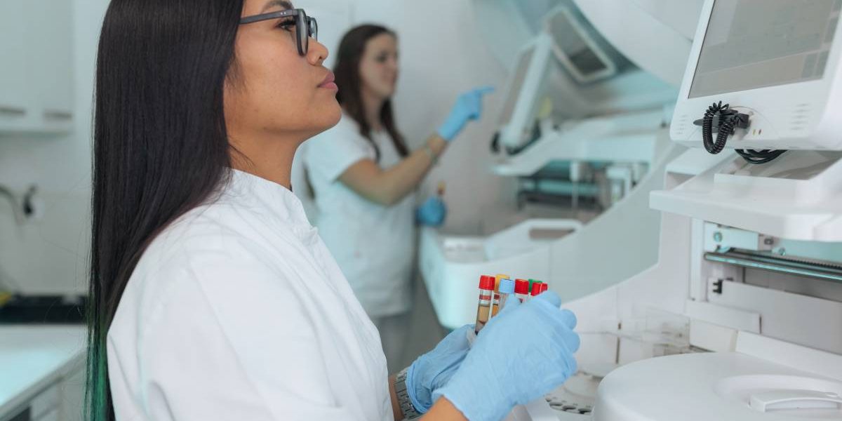 Analiză obligatorie pentru românii născuți înainte de 1975: boală fatală, risc major