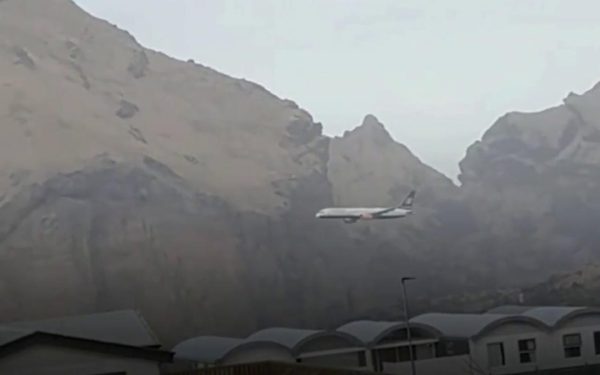 Ancheta aviatică: Ultimul zbor al pilotului, înainte de pensie, sub lupă