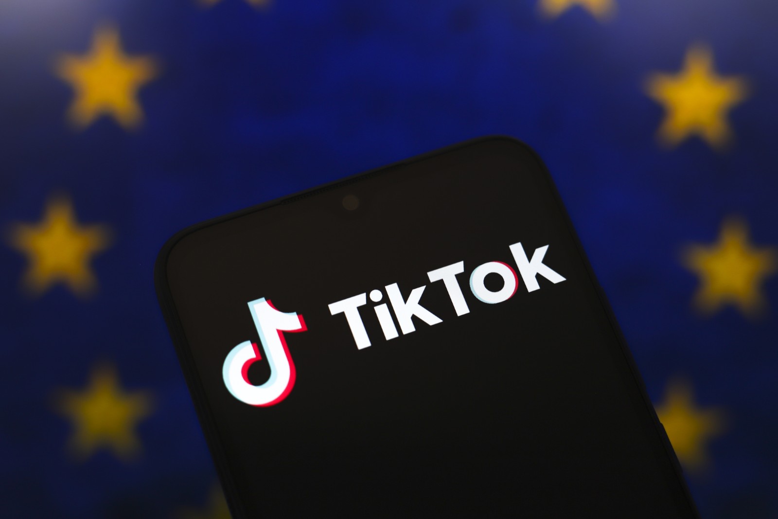 TikTok investește încă un miliard de euro în Finlanda, extinzându-și infrastructura europeană Platforma de socializare TikTok continuă investițiile masive în Europa, anunțând un nou centru de date în Lahti, Finlanda, cu o valoare de 1 miliard de euro